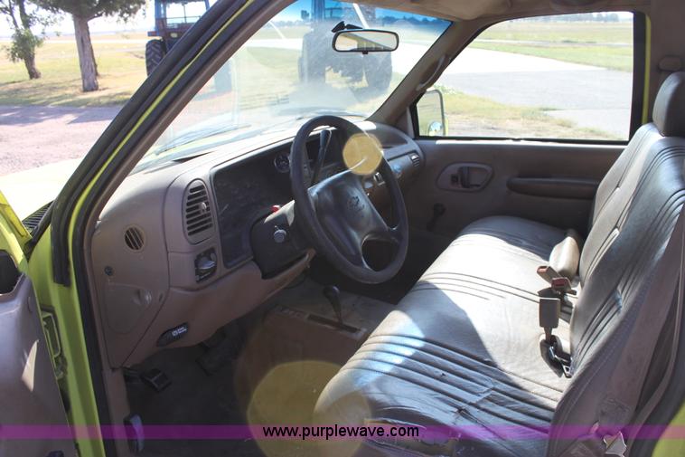 image for item D5293 1995 Chevrolet Cheyenne K2500 utility pickup truck