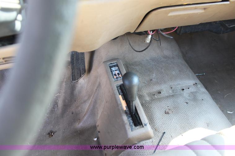 image for item D5293 1995 Chevrolet Cheyenne K2500 utility pickup truck