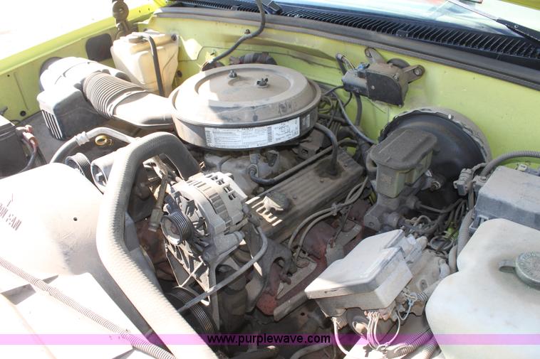 image for item D5293 1995 Chevrolet Cheyenne K2500 utility pickup truck