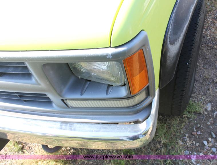 image for item D5293 1995 Chevrolet Cheyenne K2500 utility pickup truck