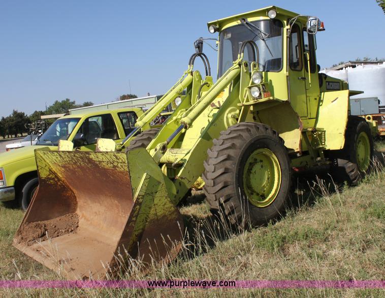image for item D5294 1987 Michigan L70 wheel loader