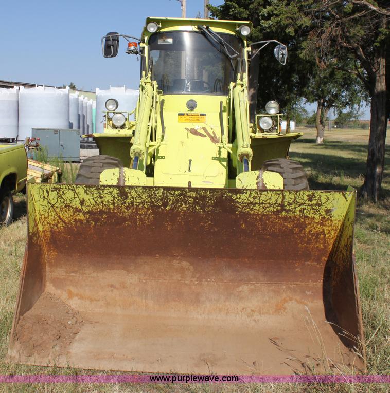 image for item D5294 1987 Michigan L70 wheel loader