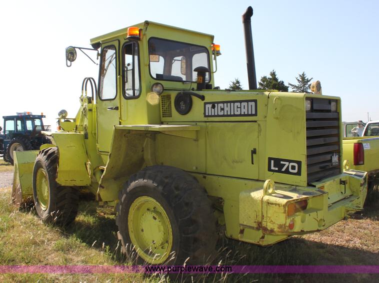 image for item D5294 1987 Michigan L70 wheel loader