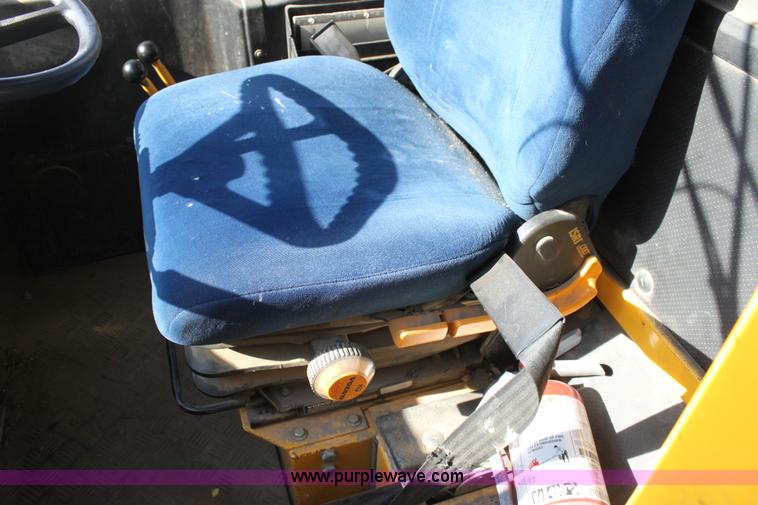 image for item D5294 1987 Michigan L70 wheel loader