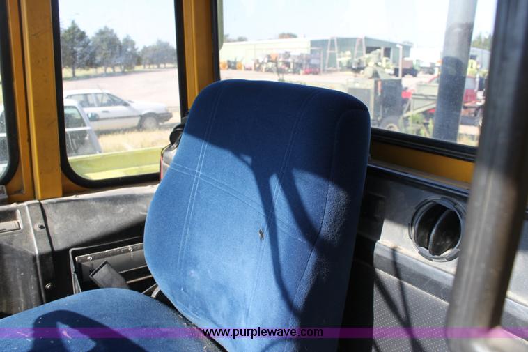 image for item D5294 1987 Michigan L70 wheel loader