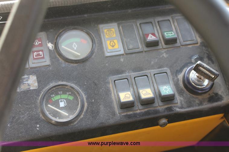 image for item D5294 1987 Michigan L70 wheel loader