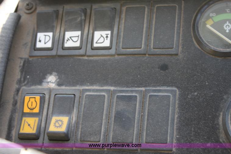 image for item D5294 1987 Michigan L70 wheel loader