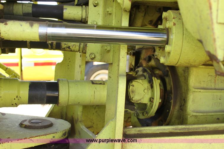 image for item D5294 1987 Michigan L70 wheel loader