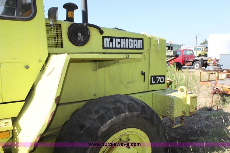 image for item D5294 1987 Michigan L70 wheel loader