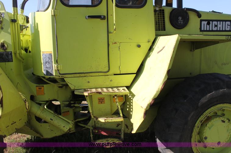 image for item D5294 1987 Michigan L70 wheel loader