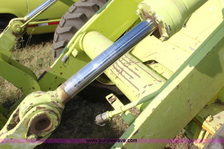 image for item D5294 1987 Michigan L70 wheel loader