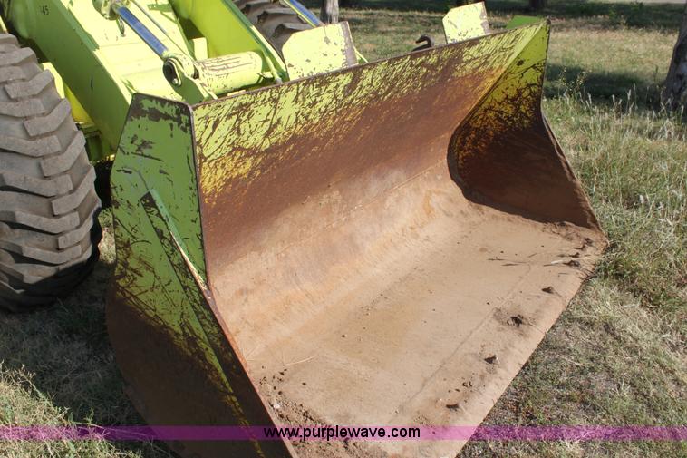 image for item D5294 1987 Michigan L70 wheel loader