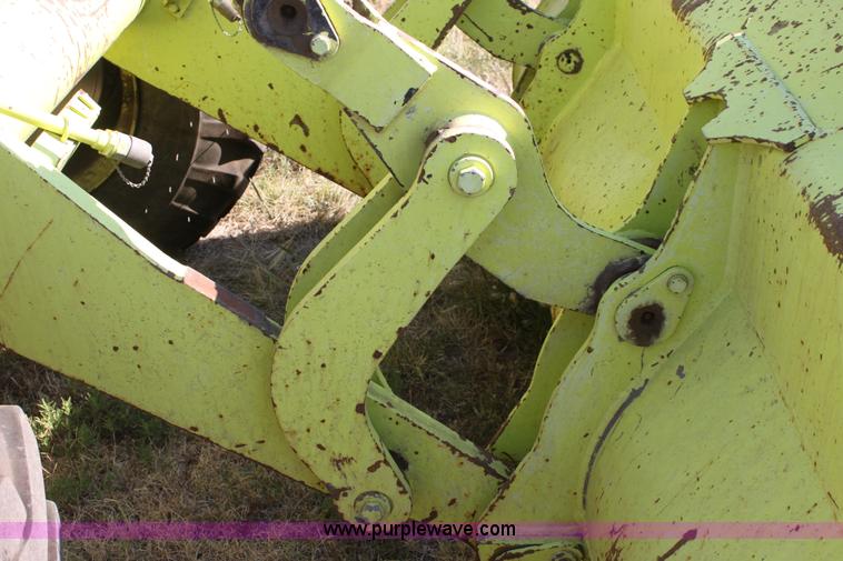 image for item D5294 1987 Michigan L70 wheel loader