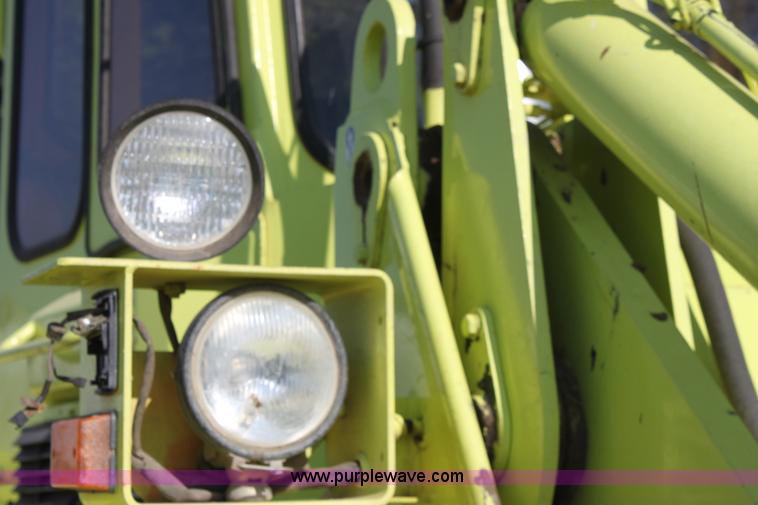 image for item D5294 1987 Michigan L70 wheel loader