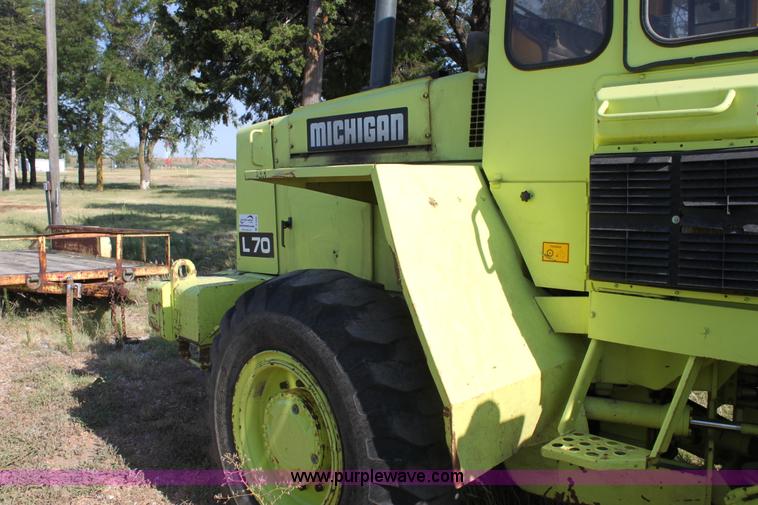 image for item D5294 1987 Michigan L70 wheel loader