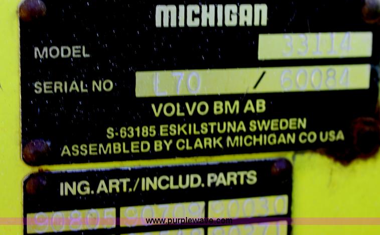 image for item D5294 1987 Michigan L70 wheel loader