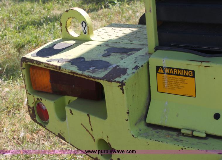 image for item D5294 1987 Michigan L70 wheel loader