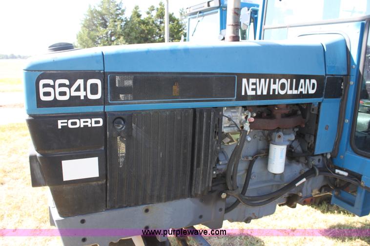 image for item D5296 1990 Ford 6640 tractor