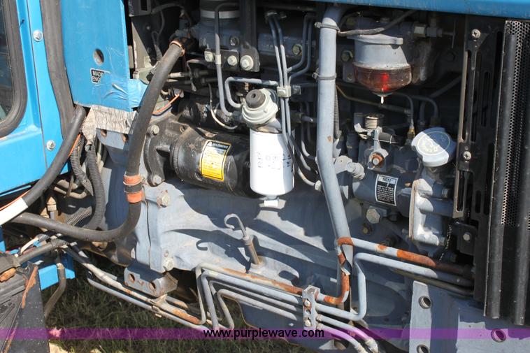 image for item D5296 1990 Ford 6640 tractor