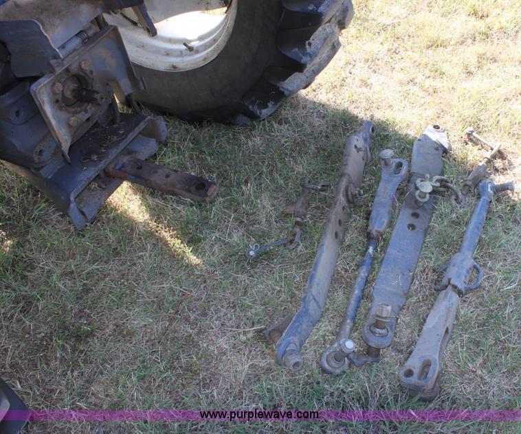 image for item D5296 1990 Ford 6640 tractor