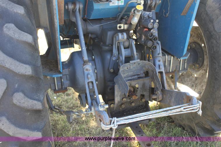 image for item D5297 1990 Ford 6640 tractor