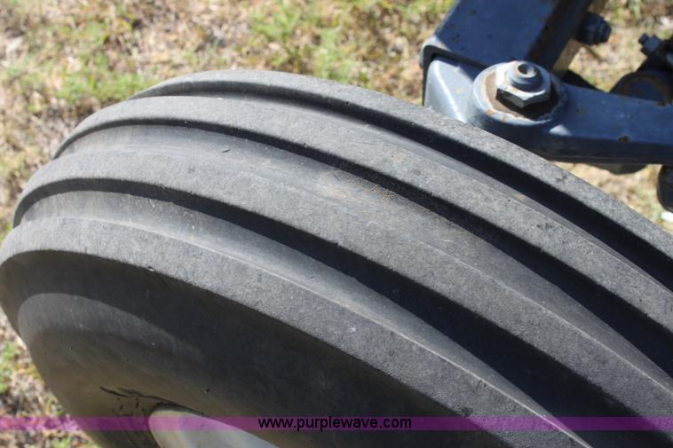 image for item D5297 1990 Ford 6640 tractor