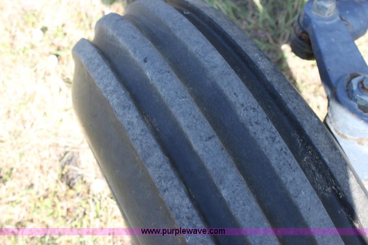 image for item D5297 1990 Ford 6640 tractor