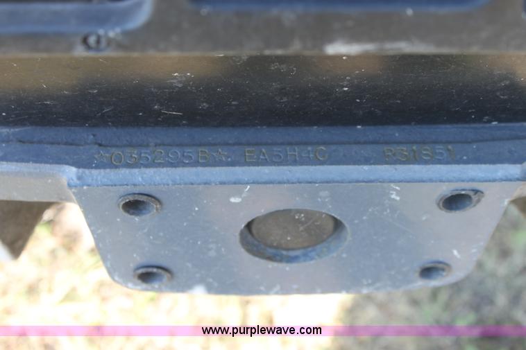 image for item D5297 1990 Ford 6640 tractor