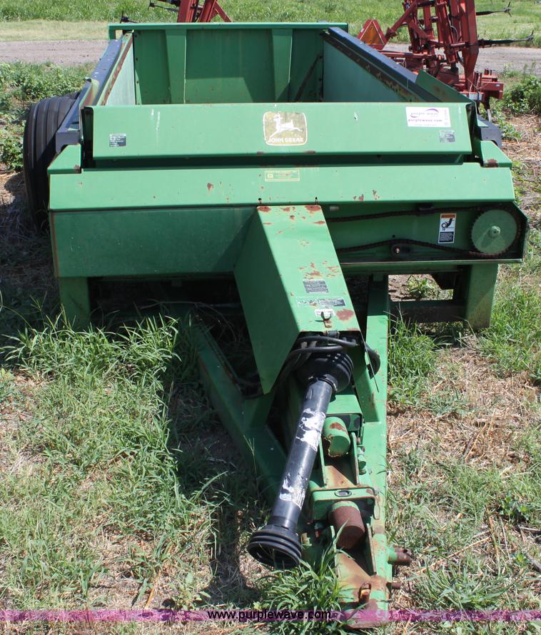 image for item D5304 John Deere 785 manure spreader