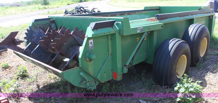 image for item D5304 John Deere 785 manure spreader