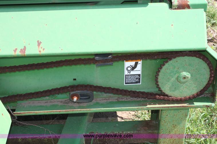 image for item D5304 John Deere 785 manure spreader