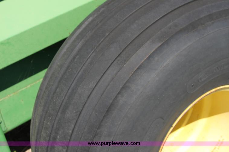 image for item D5304 John Deere 785 manure spreader