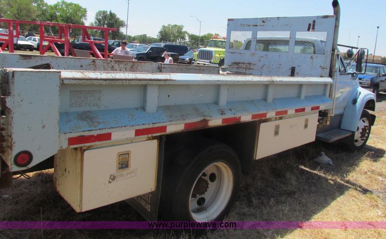 image for item D5312 1997 Ford F800 dump truck