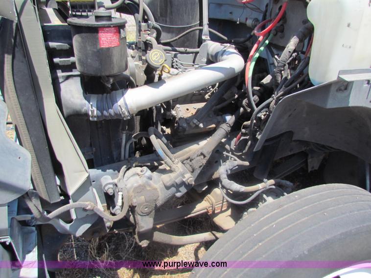 image for item D5312 1997 Ford F800 dump truck