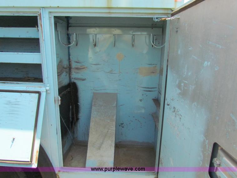 image for item D5318 1995 International 4700 bucket truck