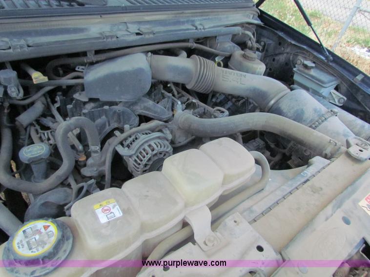 image for item D5320 2003 Ford F250 XL Super Duty SuperCab pickup truck