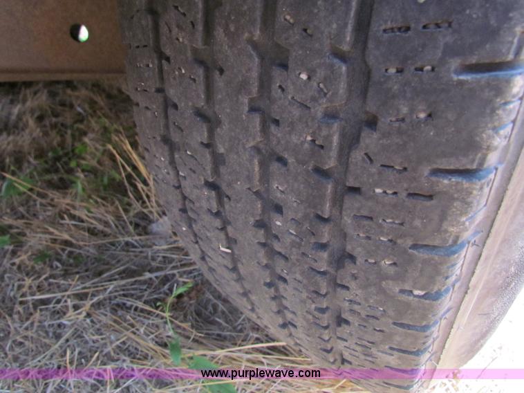 image for item D5320 2003 Ford F250 XL Super Duty SuperCab pickup truck