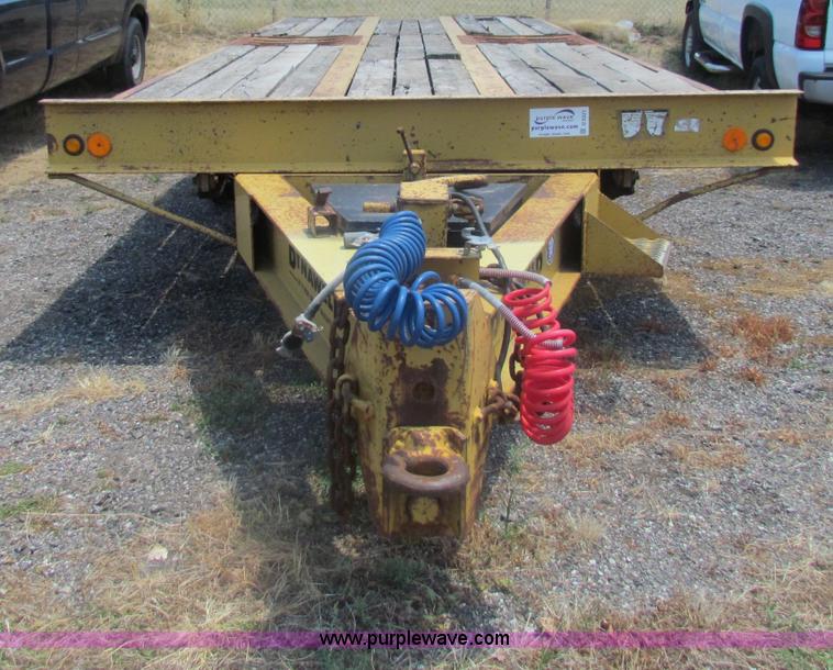 image for item D5321 1997 Dynaweld tandem axle trailer