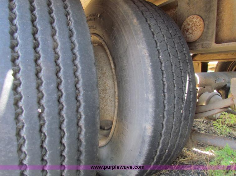 image for item D5321 1997 Dynaweld tandem axle trailer