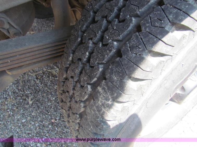 image for item D5323 2000 Chevrolet 2500 LS pickup truck