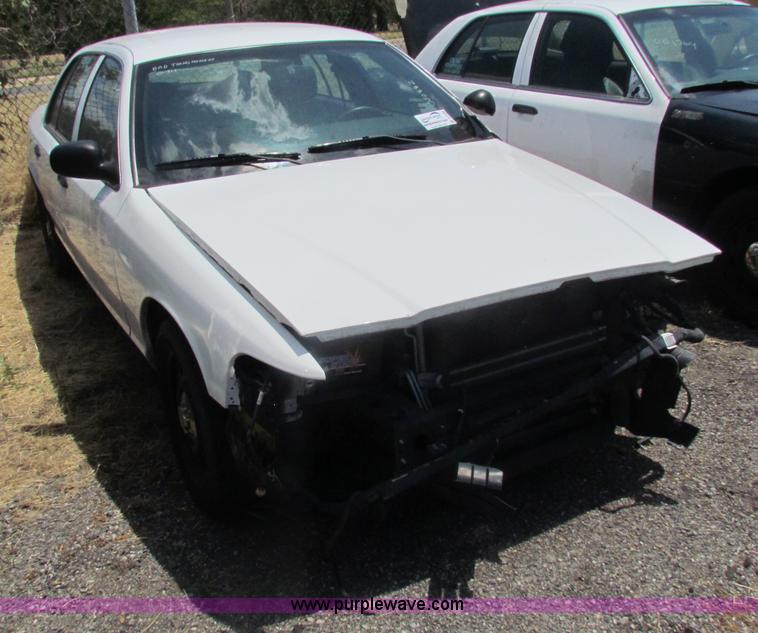image for item D5324 2006 Ford Crown Victoria