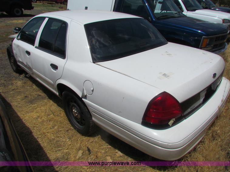 image for item D5324 2006 Ford Crown Victoria