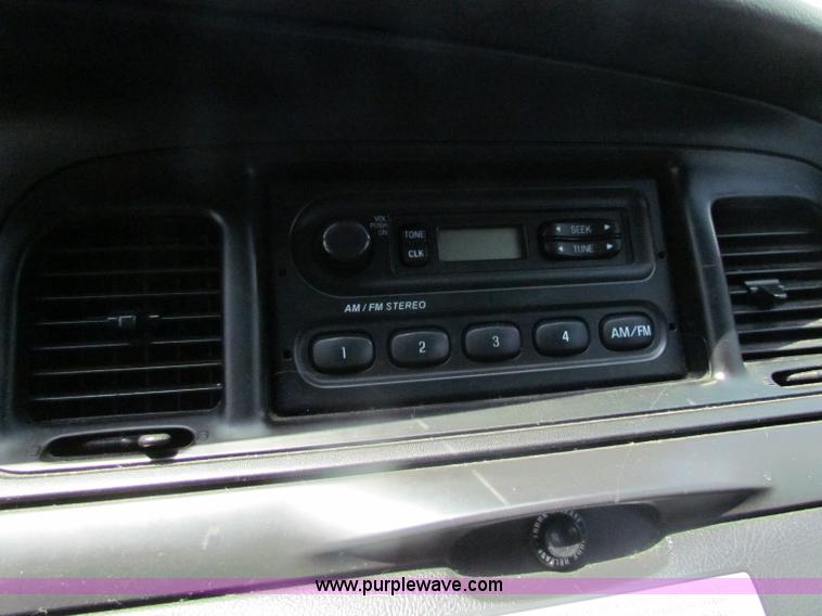 image for item D5324 2006 Ford Crown Victoria