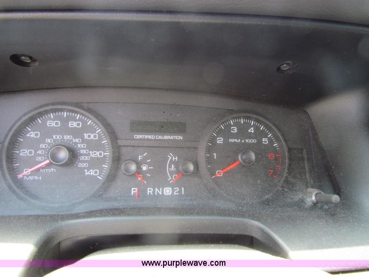 image for item D5324 2006 Ford Crown Victoria