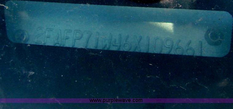 image for item D5324 2006 Ford Crown Victoria