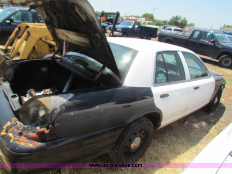 image for item D5325 2008 Ford Crown Victoria