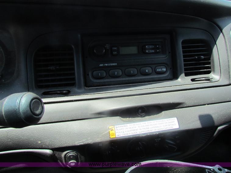 image for item D5325 2008 Ford Crown Victoria