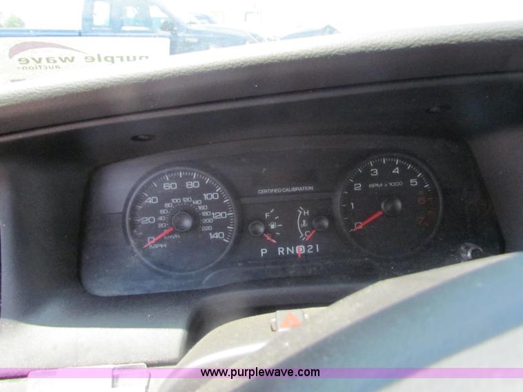 image for item D5325 2008 Ford Crown Victoria
