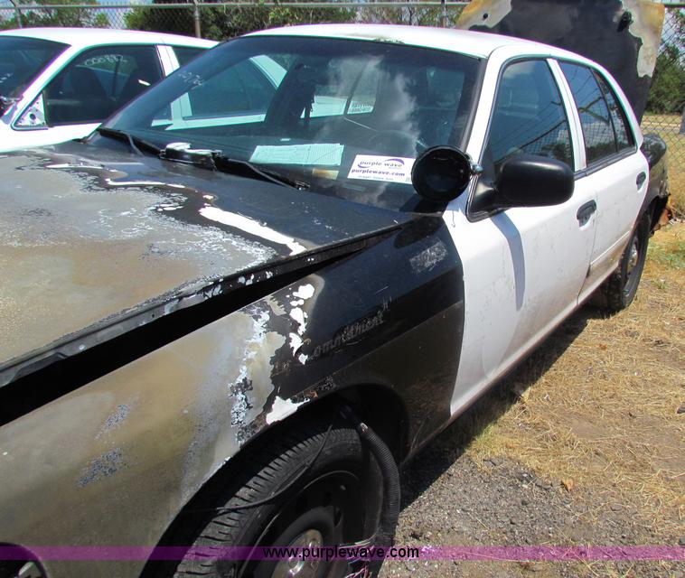 image for item D5325 2008 Ford Crown Victoria