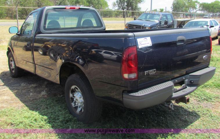 image for item D5327 2002 Ford F150 XL pickup truck